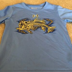 Under Armour  heat gear size 5 shirt